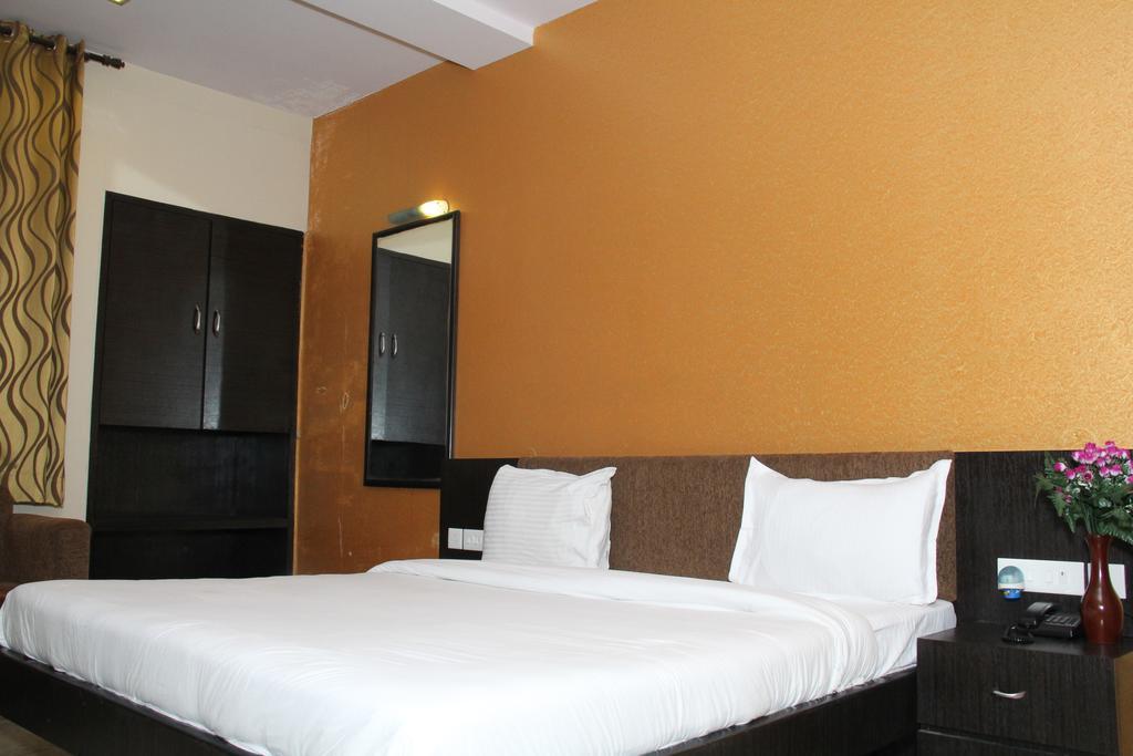 ג'איפור Hotel Royal View מראה חיצוני תמונה